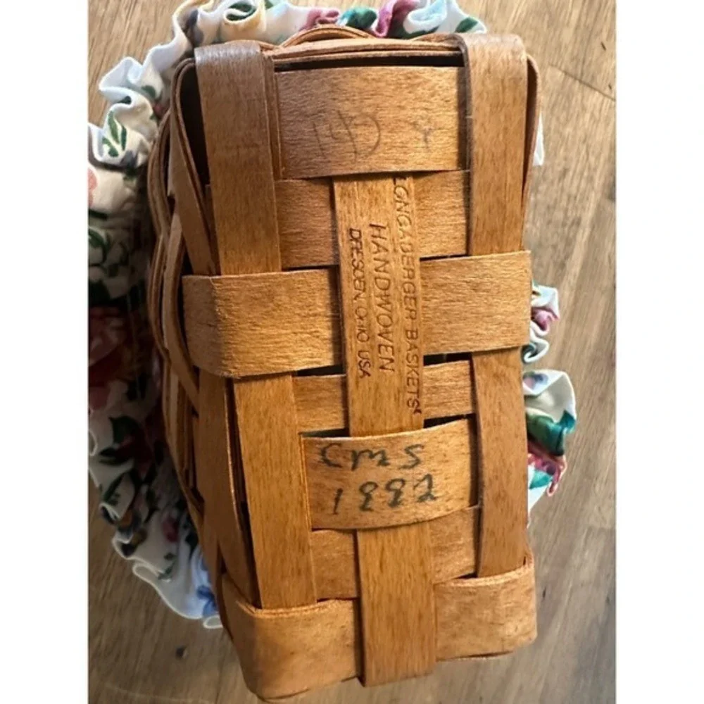 Longaberger Key‎ Basket, with Liner
